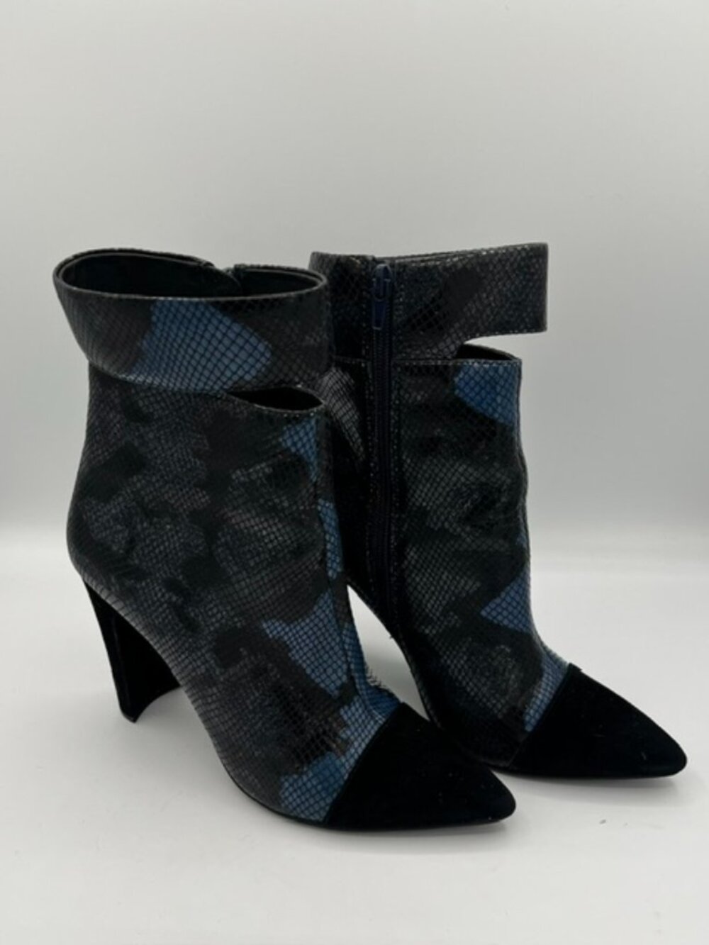 Kensie Girl Blue Black Snakeskin Pointed Toe Booties Size 9